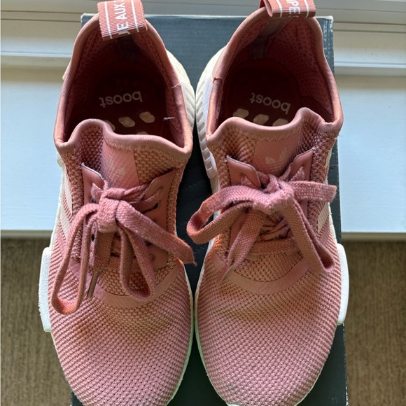 PINK SALMON ADIDAS NMDs - Picture 2 of 7